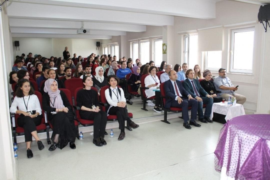 Ereğli Eğitim Fak&uuml;ltesinde &ldquo;İletişim Ustalığı Zirvesi&rdquo; ger&ccedil;ekleştirildi