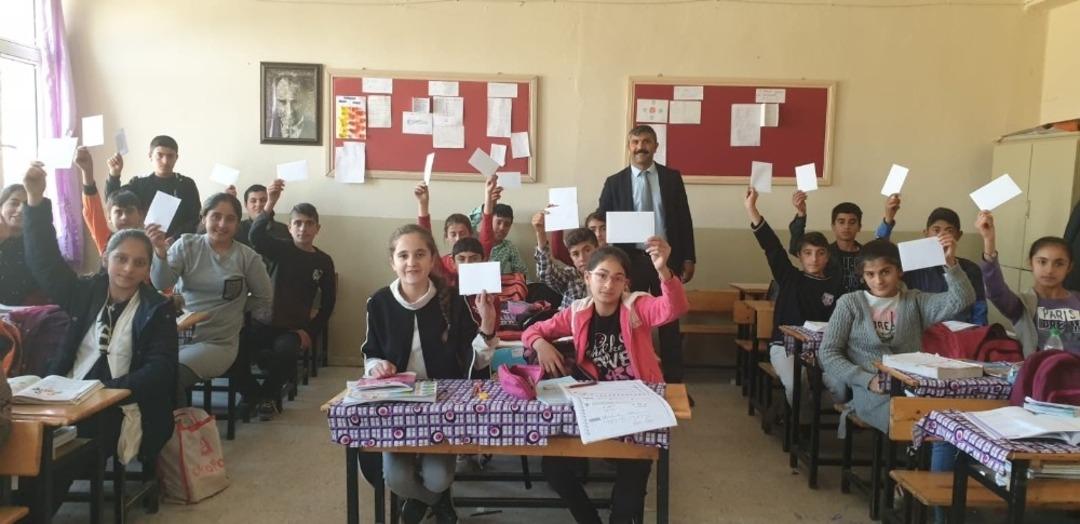 Taşlı&ccedil;ay&rsquo;lı &ouml;ğrencilerden Barış Pınarı Harekatına Mektup