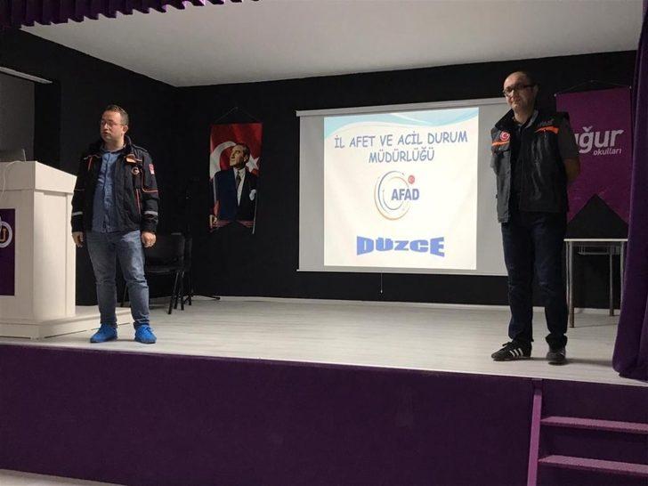 Uğurlu öğrencilere AFAD ekibi depremi anlattı G1