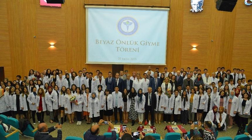 Tıp Fak&uuml;ltesinde, akademik yıl a&ccedil;ılışı yapıldı