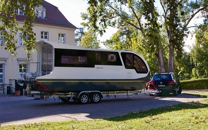 Sadece filmlerde olur demeyin! Hem suda hem karada giden karavan: Departure One G4