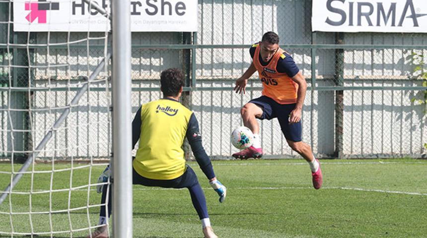 Fenerbah&ccedil;e&rsquo;de hazırlıklar s&uuml;r&uuml;yor