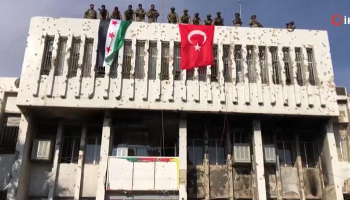 Resulayn’da belediye binasına Türk bayrağı asıldı