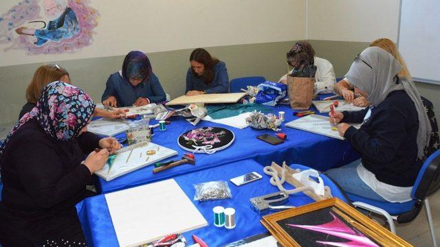 Filografi sanatını Yunusemre’de öğreniyorlar