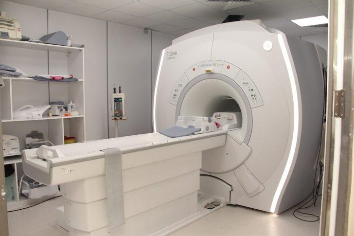 Hastaneye yeni alınan MR cihazı tanıtıldı G2