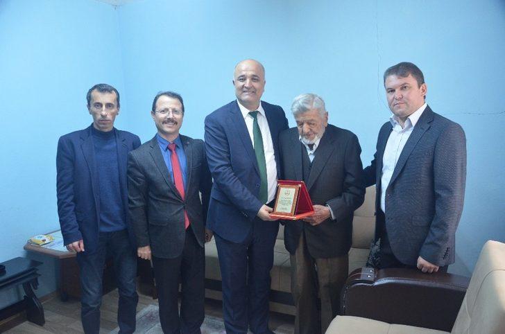 Emekli öğretmen 94 yaşında hayatını kaybetti G3