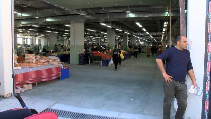 Avcılar'da kapalı semt pazarında 3 metreden düşen kadın ağır yaralandı G5