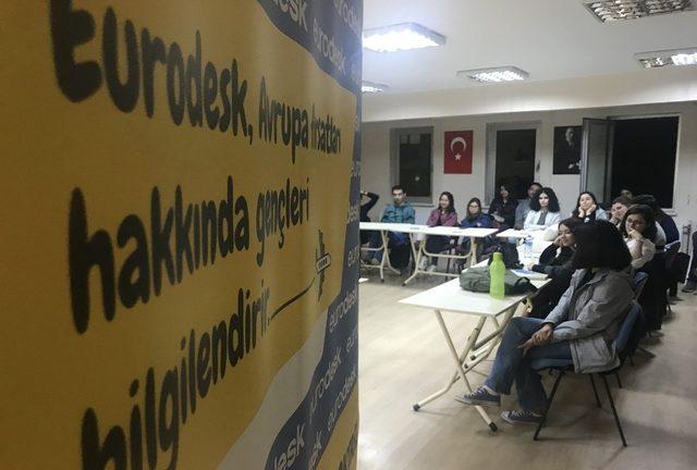 Tepebaşı’nda gençler Avrupa fırsatlarını tanıyor