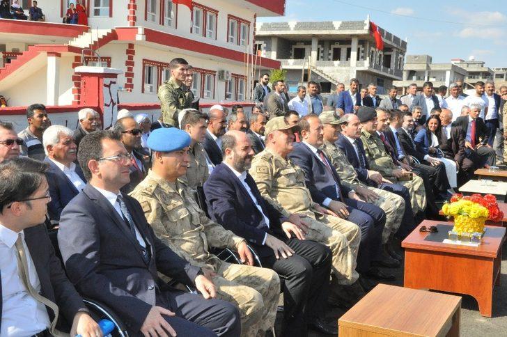 Şırnak'ta şehit 5 güvenlik korucusu için anıt G4