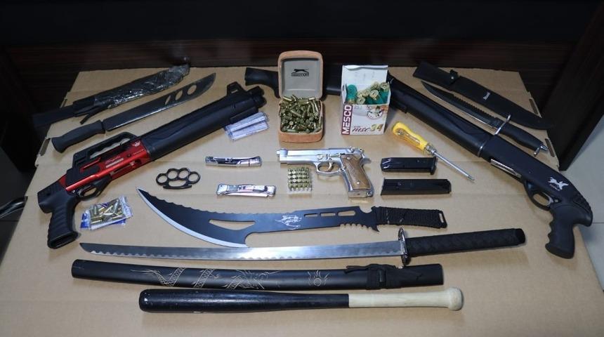 Bir&ccedil;ok su&ccedil;tan aranan  5 ş&uuml;pheli tutuklandı