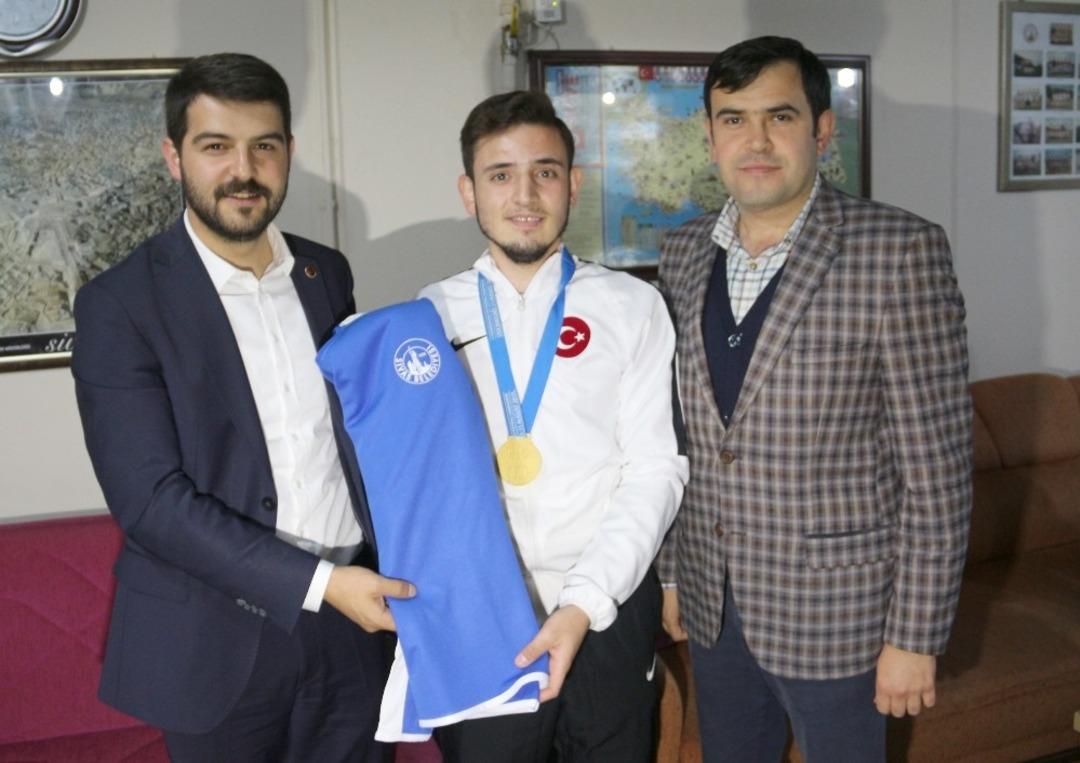 Engelli sporculara malzeme yardımı