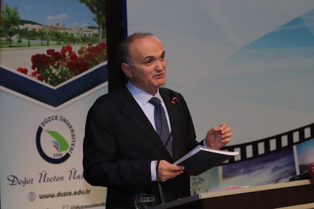 Başkan &Ouml;zl&uuml; &ldquo;T&uuml;rkiye teknoloji ve bilgi &uuml;retmelidir&rdquo;