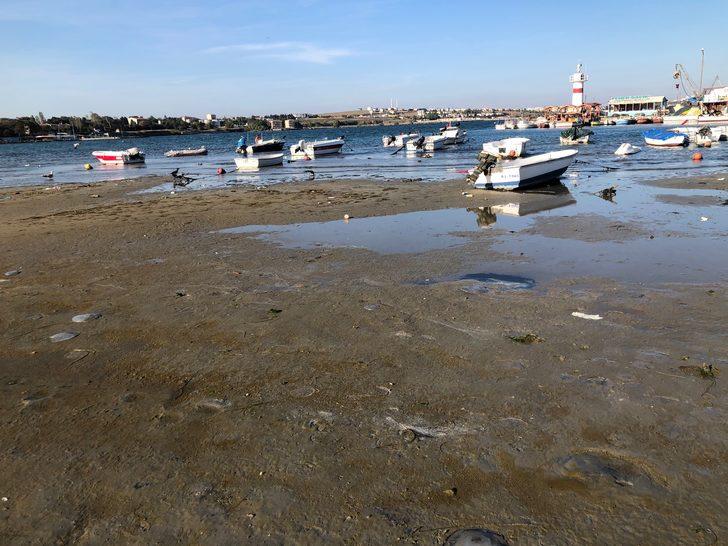 Marmaraereğlisi’nde deniz 15 metre çekildi! Tekneler karaya oturdu G1