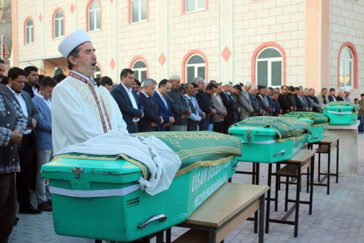 Yangın faciasında ölen baba ve 3 çocuğu toprağa verildi G1