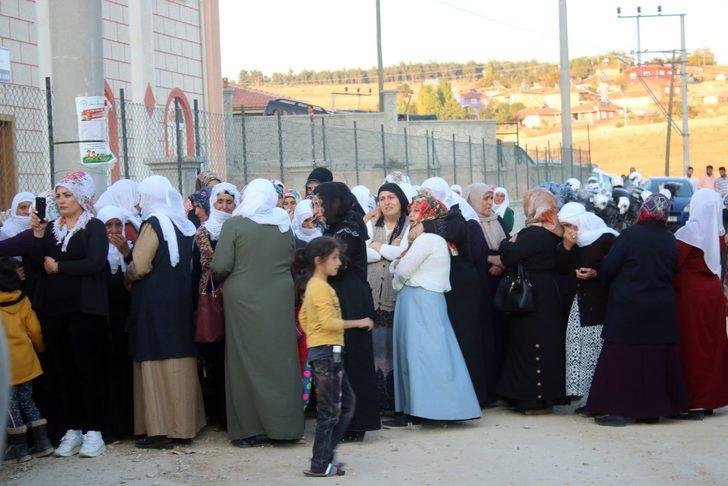 Yangın faciasında ölen baba ve 3 çocuğu toprağa verildi G2