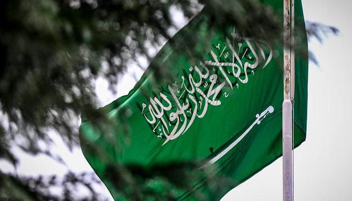 Suudi Arabistan'da sürpriz hamleler! Kraliyet kararıyla görevden alındılar