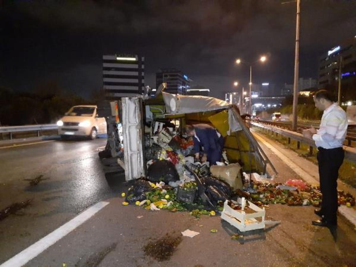 İstanbul Basın Ekspres Yolu'nda feci kaza! &Ccedil;ok sayıda ekip b&ouml;lgeye sevk edildi!