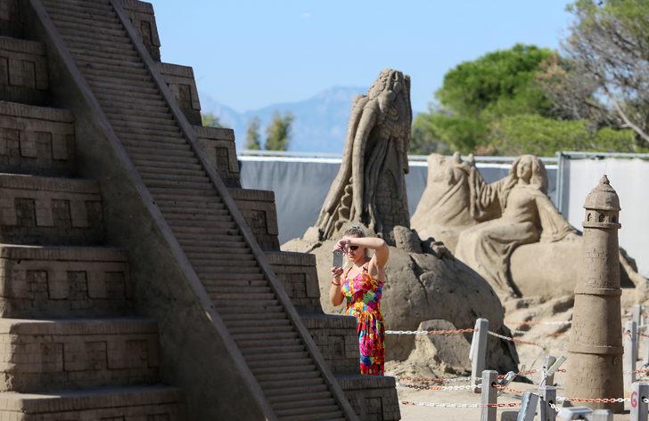 Kumdan heykeller kış boyu açık G2