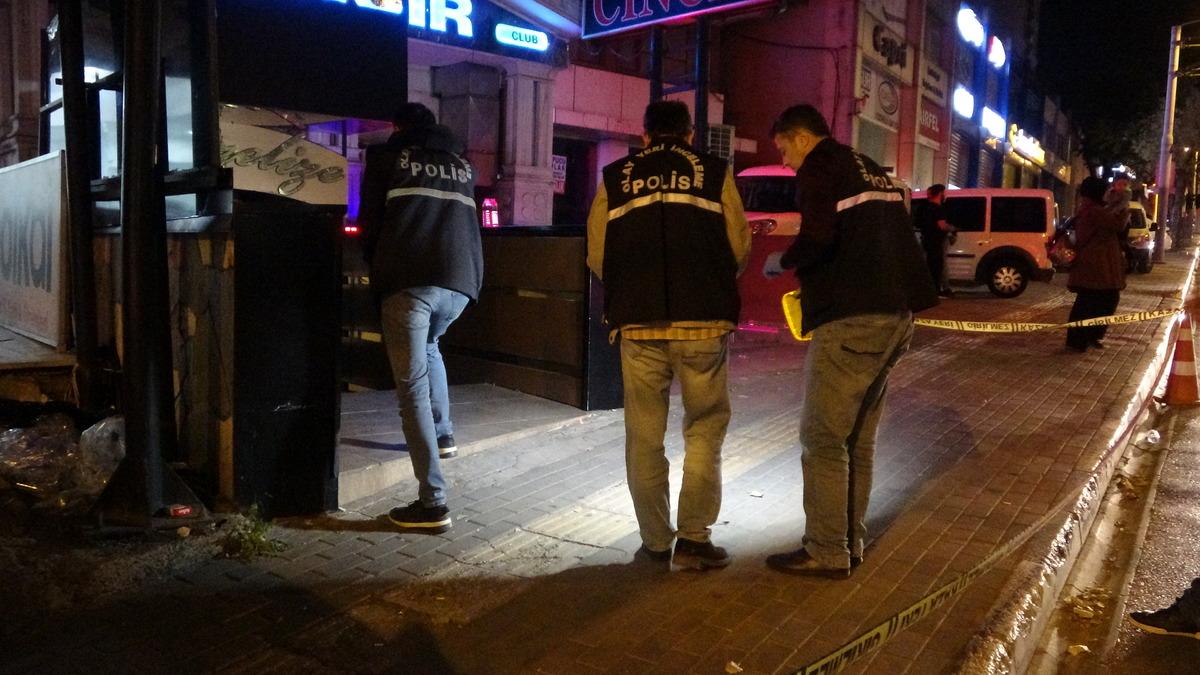 Bursa'da gece kul&uuml;b&uuml; sahibine silahlı saldırı