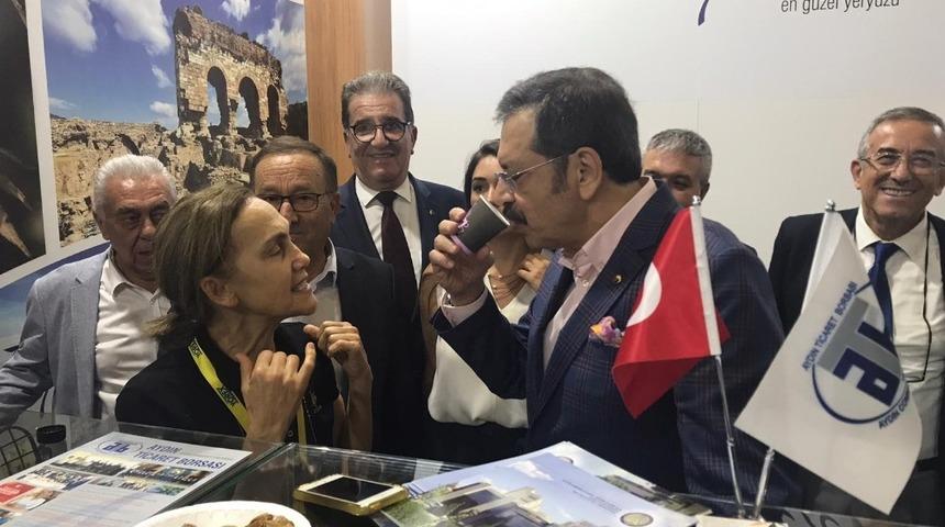 TOBB Başkanı Hisarcıklıoğlu, &ldquo;Aydın Memecik Zeytinyağı&rdquo; tadımı yaptı