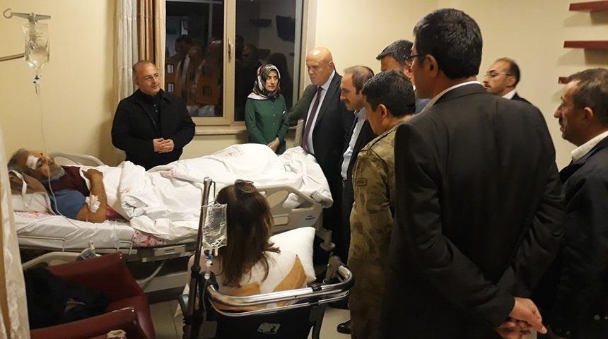 Baksı M&uuml;zesi kurucusu Ko&ccedil;an, trafik kazası ge&ccedil;irdi: 5 yaralı