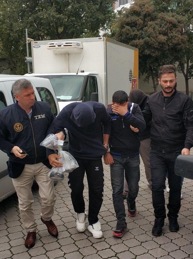 Samsun’da DEAŞ’tan 3 kardeş adliyeye sevk edildi