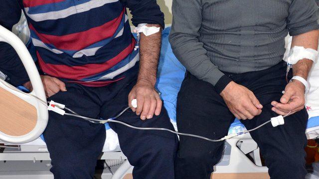 Dağda geven toplarken yıldırım düşmesiyle yaralandılar