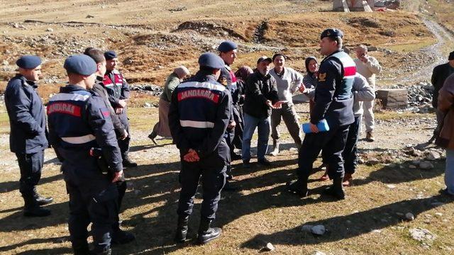 Dünyaca ünlü balıyla meşhur Anzer Yaylası bu kez yıkım gerginliği ile gündeme geldi