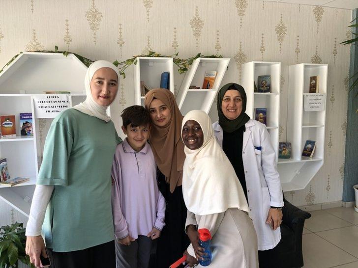 Özel misafirlerini okullarında ağırladılar G1