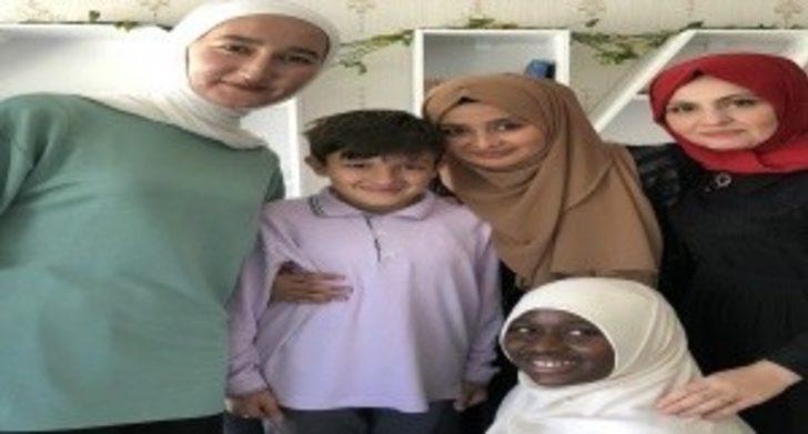 Özel misafirlerini okullarında ağırladılar G3