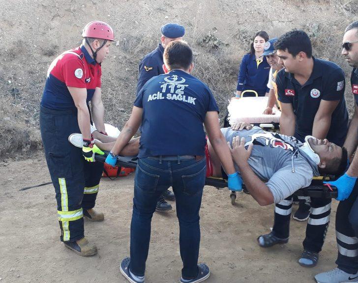 Denizli'de turistleri taşıyan minibüs, traktörle çarpıştı! Çok sayıda yaralı var G1