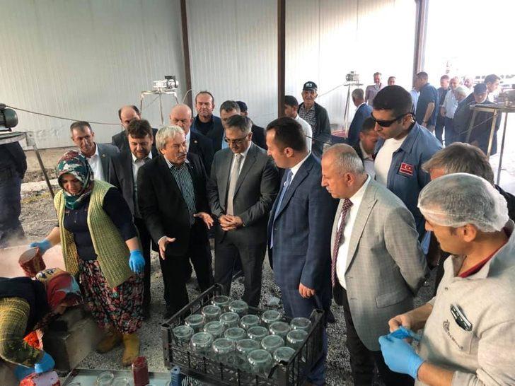 Vali Şentürk hayvancılarla bir araya geldi G1