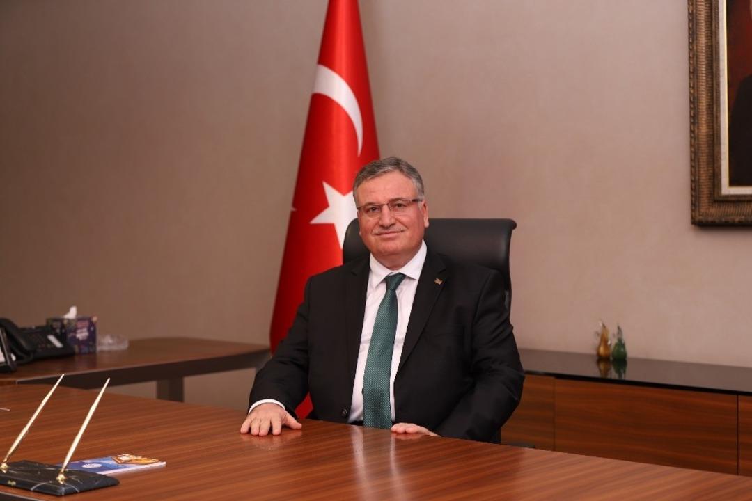 Gaziantepli halıcılar Barış Pınarı Harekatı i&ccedil;in halı dokudu