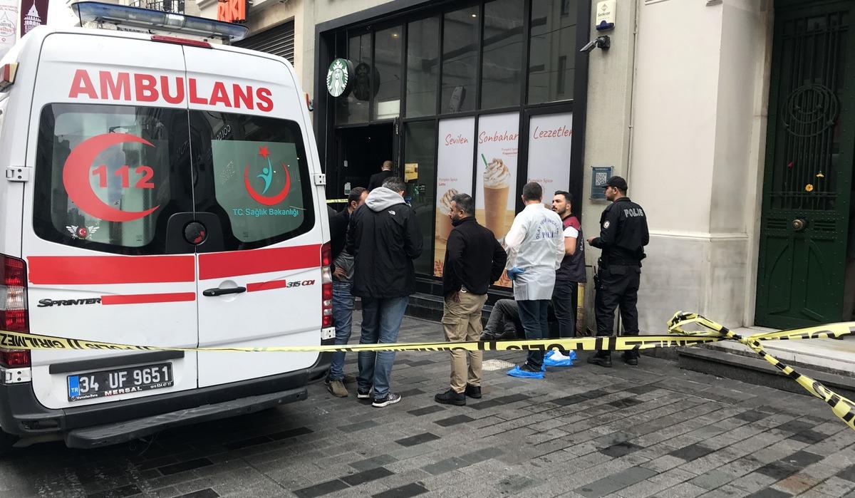 İstiklal Caddesi'nde sır &ouml;l&uuml;m!