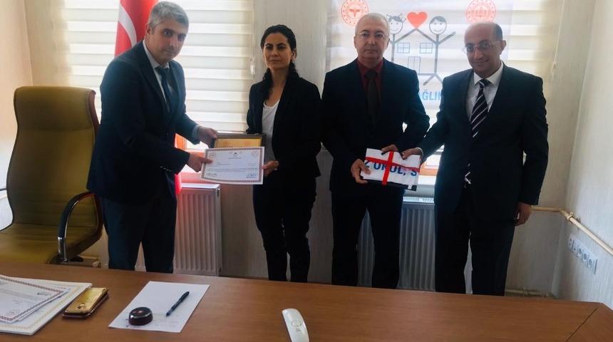 Yazıhan&rsquo;da beyaz bayrak ve beslenme dostu belgeleri t&ouml;renle verildi