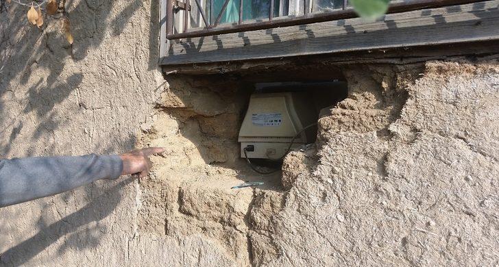 Duvarı delip eve girdiler, ne varsa çaldılar G3