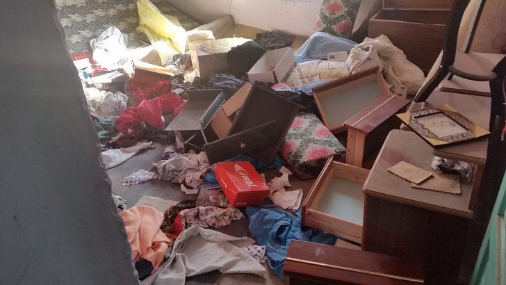 Duvarı delip eve girdiler, ne varsa çaldılar G2