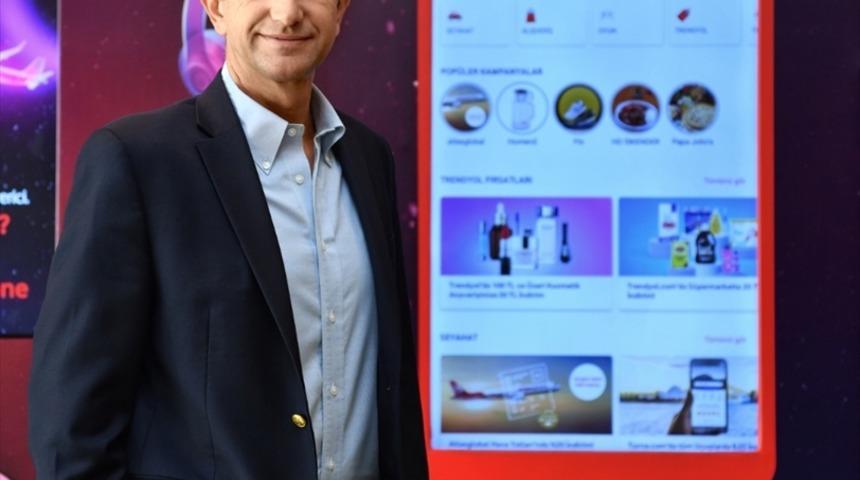 DÜZELTME - "Vodafone, yeni e-ticaret platformu Vodafone Yanımda Fırsatlar Dünyası'nı tanıttı" başlıklı haberimizin spotu ve içeriğinde sehven yer alan "Vodafone Türkiye İcra Kurulu Başkanı Engin Atasoy" ifadesi, "Vodafone Türkiye İcra Kurulu Başkan Yardım