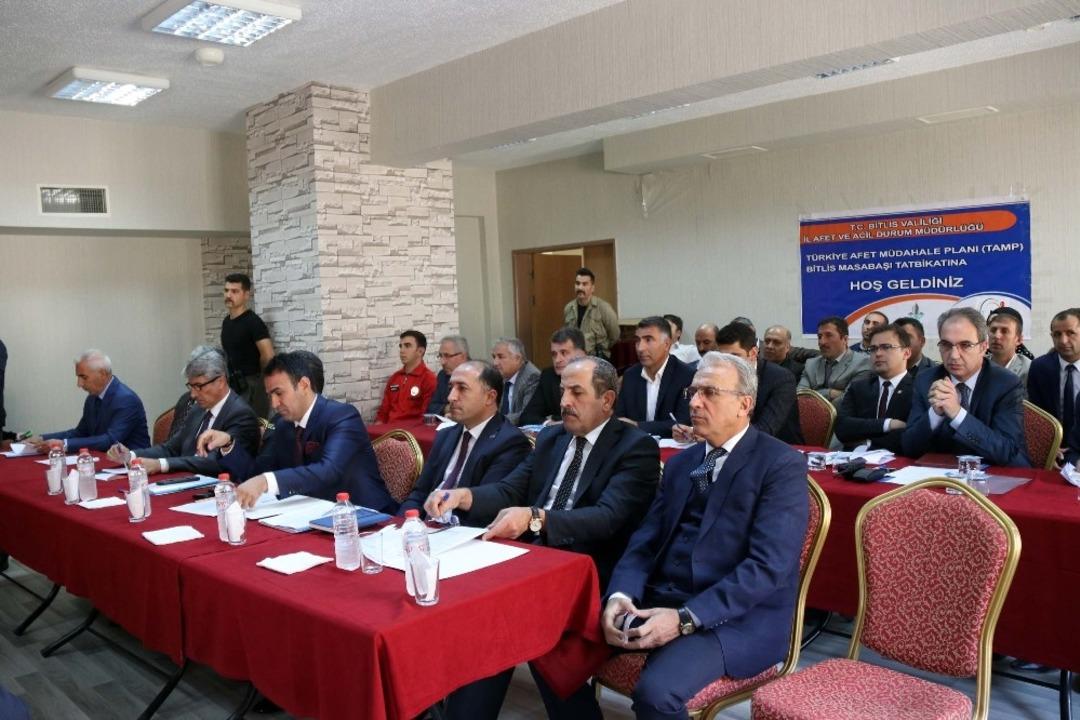 Bitlis&rsquo;te &lsquo;masa başı afet tatbikatı&rsquo; ger&ccedil;ekleştirildi