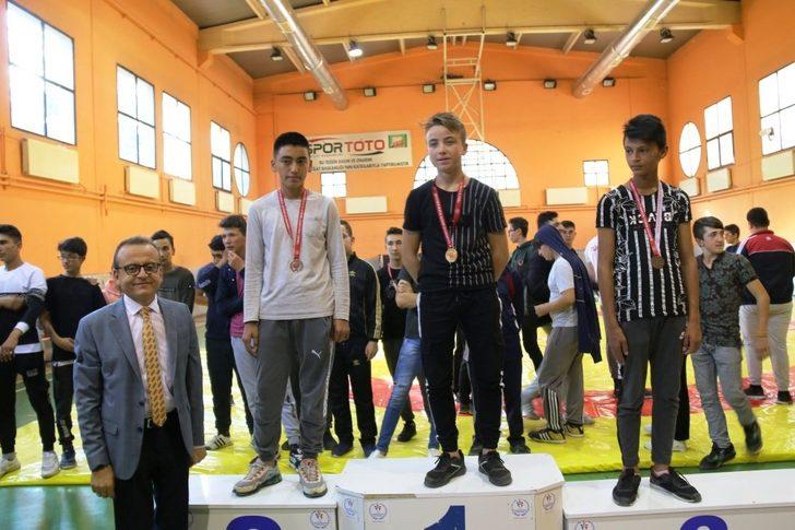 Kütahya’da güreş müsabakaları madalya töreni G1