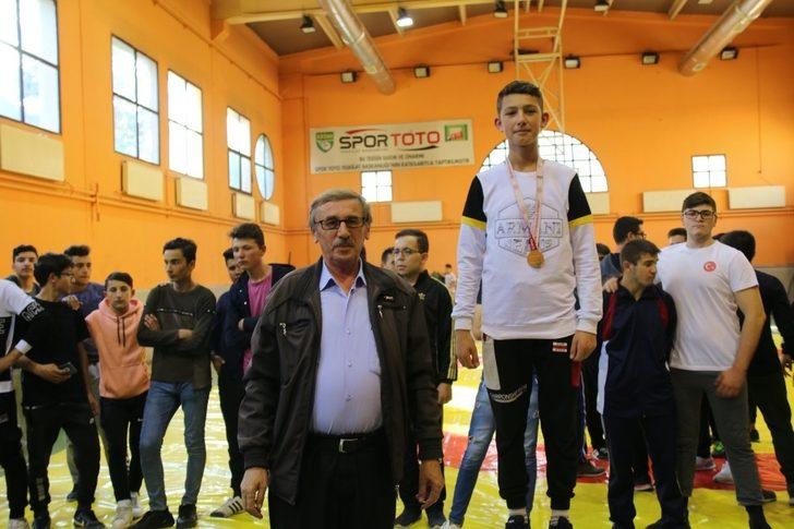Kütahya’da güreş müsabakaları madalya töreni G5