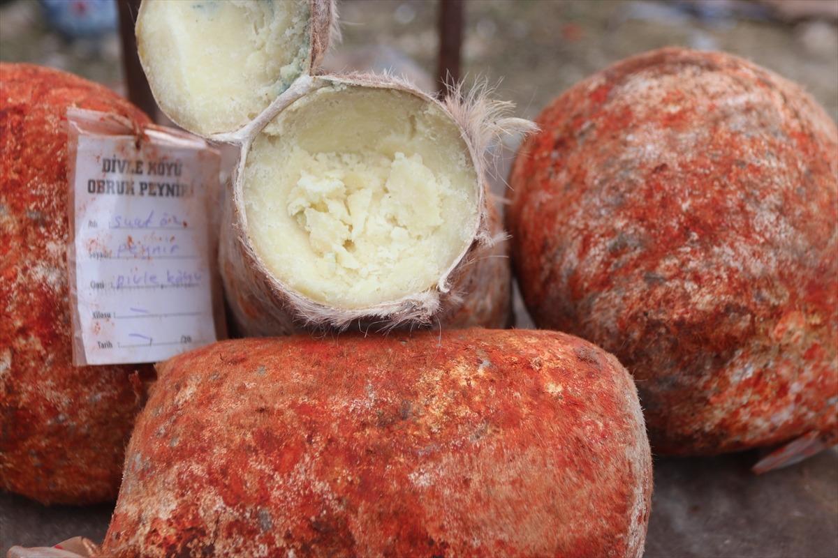 'Yerli Rokfor' sofralardaki yerini almaya başladı! 100 liradan satılıyor