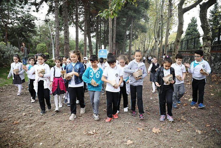 Öğrenciler tohum ekip hayvan besledi G3