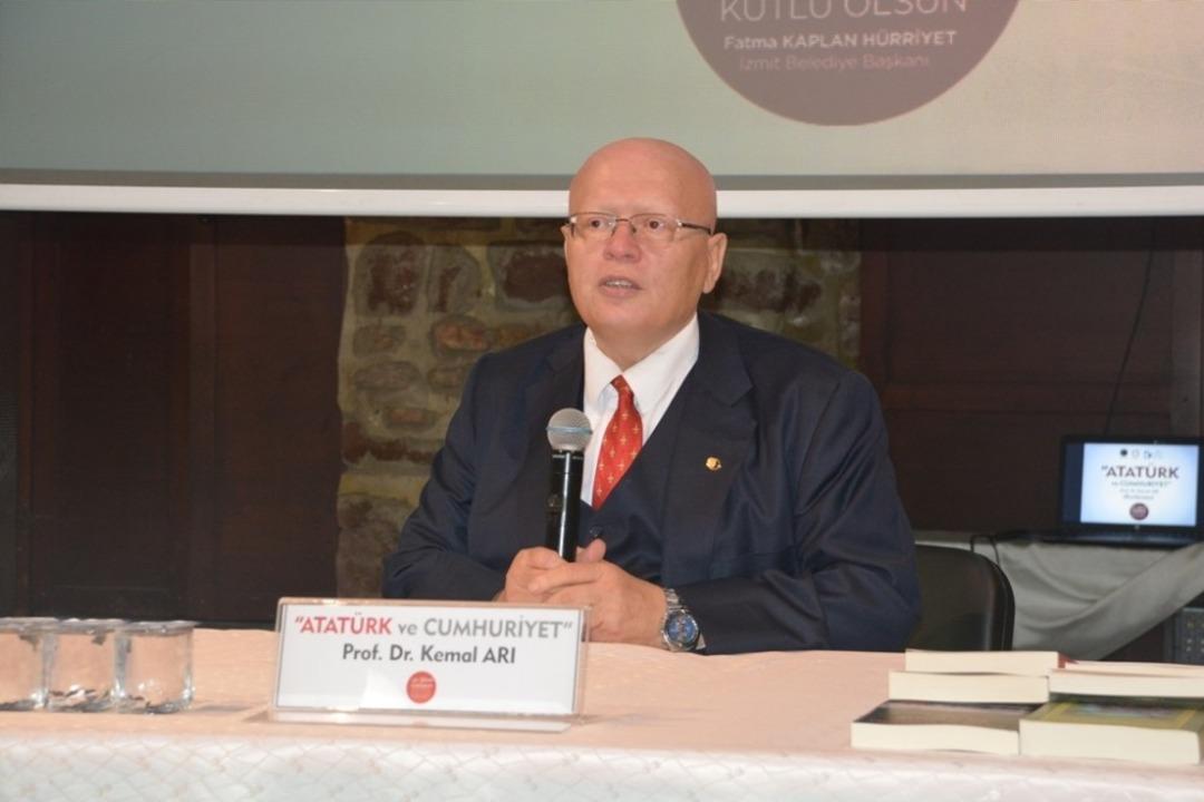 İzmit&rsquo;te Cumhuriyet Bayramı etkinlikleri devam ediyor.