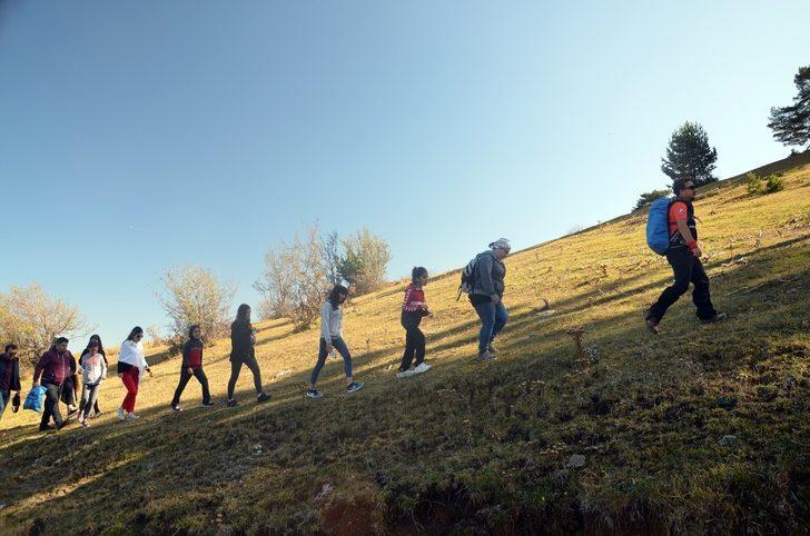 Cumhuriyet Bayramını doğa yürüyüşü ile kutladılar G2