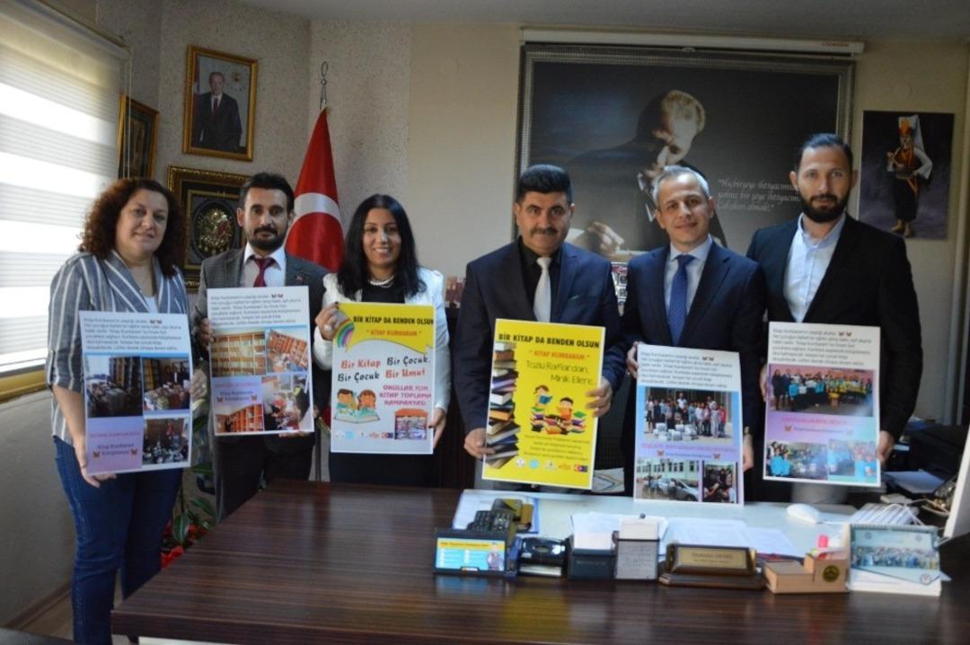 Manisa&rsquo;da &lsquo;Bir kitap da benden olsun&rsquo; projesi