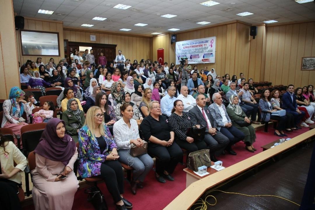 Mersin&rsquo;de &rsquo;Meme kanseri farkındalık semineri&rsquo; d&uuml;zenlendi