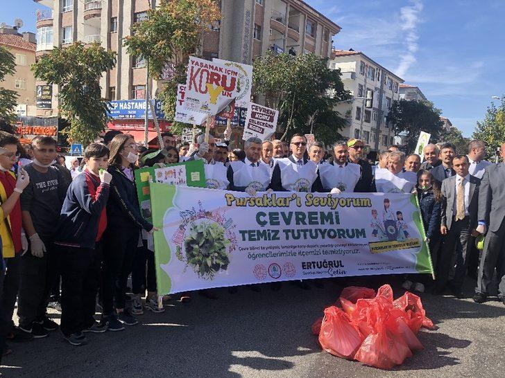 Pursaklar sokakları öğrenciler tarafından temizlendi G3