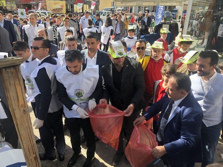 Pursaklar sokakları öğrenciler tarafından temizlendi G4