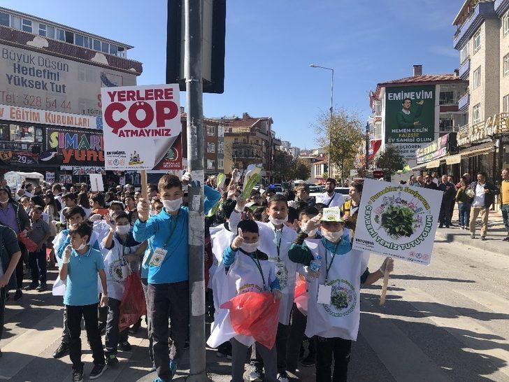 Pursaklar sokakları öğrenciler tarafından temizlendi G5